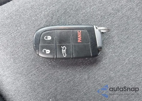 2020 Chrysler 300 Touring z USA, uszkodzony, nr VIN 2C3CCAAGXLH209353